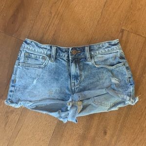 Low waist pac sun shorts!